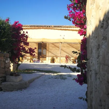 Casette Marianeddi -agriturismo Marianeddi Alloggio per agriturismo Noto